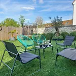 Le Pavillon Emeraude - Jardin - Parking Prive Prive - Proche Chantilly & Parc Asterix - Kids Friendly Jeux Babyfoot Tram-poline - Rer D Direct Paris