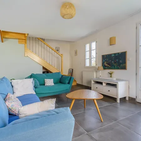 Apartment Le Pavillon Emeraude - Jardin - Parking Prive Prive - Proche Chantilly & Parc Asterix - Kids Friendly Jeux Babyfoot Tram-poline - Rer D Direct Paris