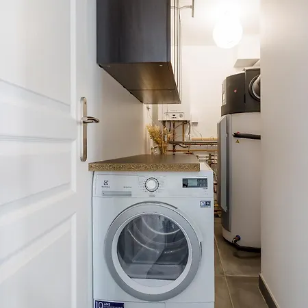 Le Pavillon Emeraude - Jardin - Parking Prive Prive - Proche Chantilly & Parc Asterix - Kids Friendly Jeux Babyfoot Tram-poline - Rer D Direct Paris Appartement *