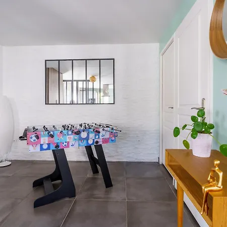 Apartment Le Pavillon Emeraude - Jardin - Parking Prive Prive - Proche Chantilly & Parc Asterix - Kids Friendly Jeux Babyfoot Tram-poline - Rer D Direct Paris *