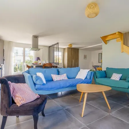 Apartment Le Pavillon Emeraude - Jardin - Parking Prive Prive - Proche Chantilly & Parc Asterix - Kids Friendly Jeux Babyfoot Tram-poline - Rer D Direct Paris *