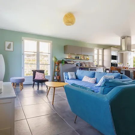 Apartment Le Pavillon Emeraude - Jardin - Parking Prive Prive - Proche Chantilly & Parc Asterix - Kids Friendly Jeux Babyfoot Tram-poline - Rer D Direct Paris *